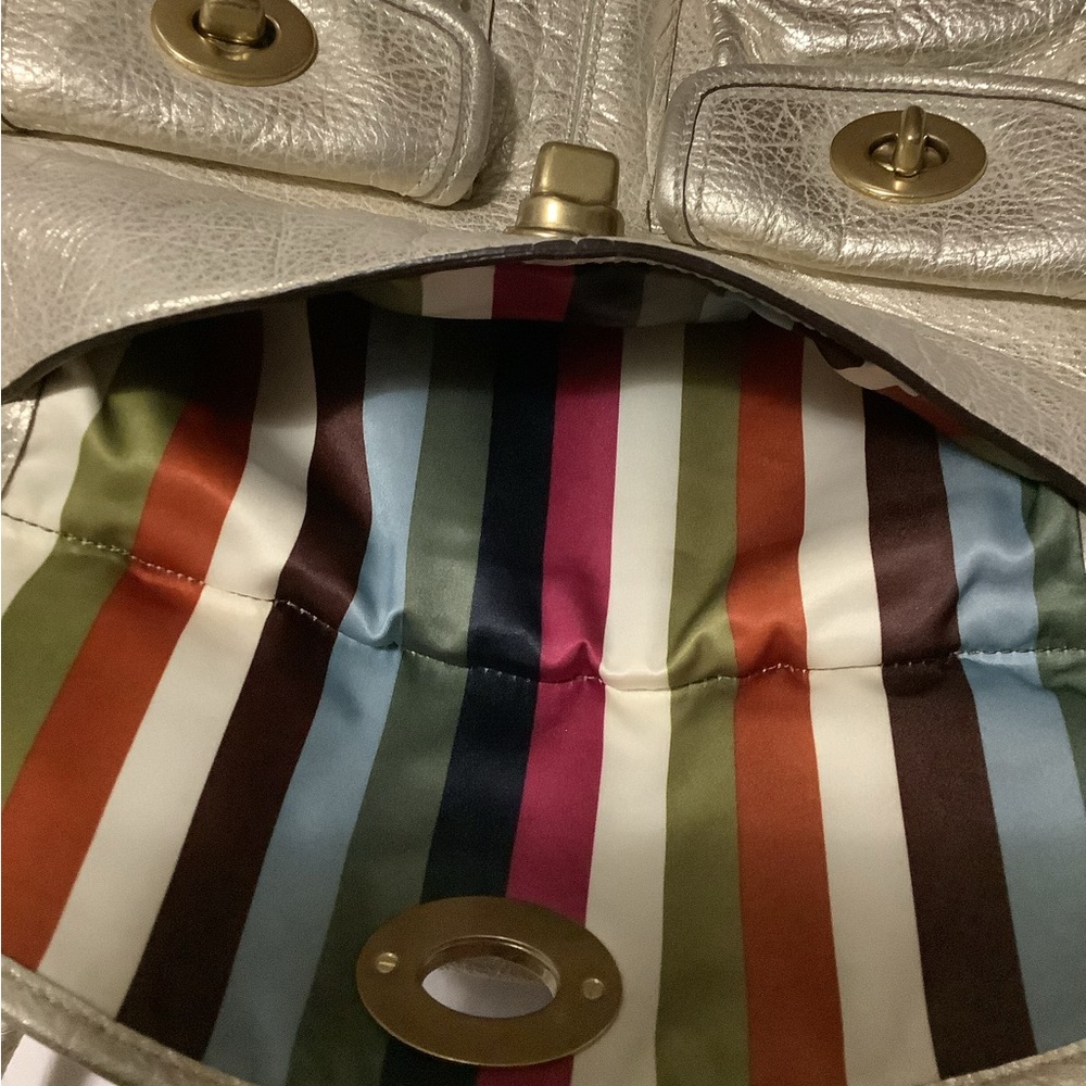 Coach - Picture 8 of 11